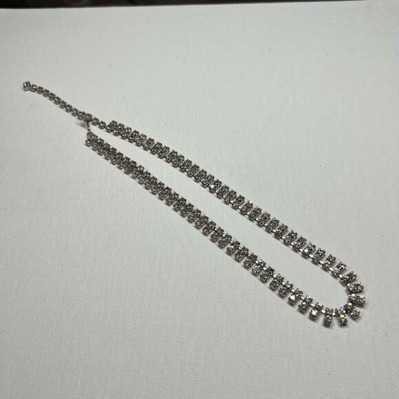 VINTAGE Silver-tone Necklace with Rhinestones - Picture 1 of 5